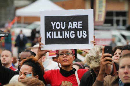 Нью-Йорк в ожидании беспорядков: ещё один полицейский, совершивший убийство, избежал суда
