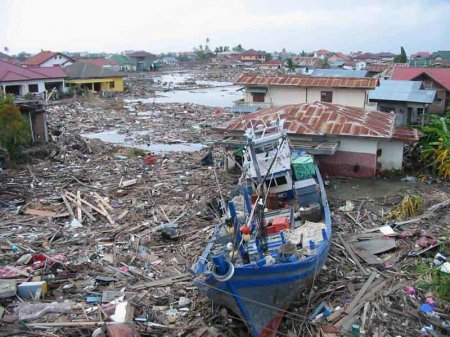 Смертельное цунами: сегодня исполняется 10 лет трагедии, в которой погибло 235 тыс. человек