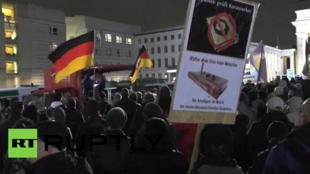 В марше против исламизации в Дрездене приняли участие 25 тысяч человек