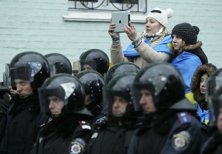 На Украине хотят создать интернет армию