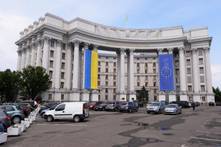 МИД Украины: Киев не намерен вести диалог с властями ДНР и ЛНР