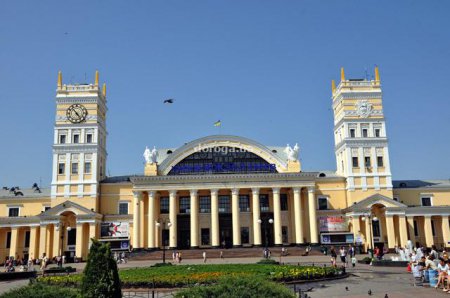 Хроники одной перемоги: В Харькове на вокзале забыли мобилизованных карателей АТО
