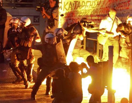 Фото: В Греции начались столкновения с полицией