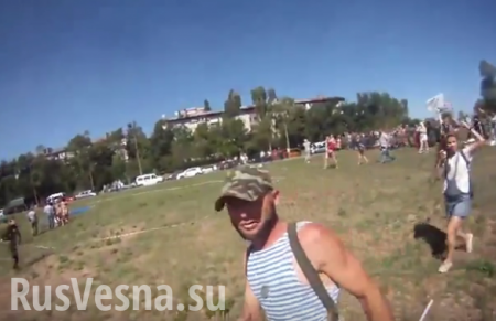 Уникальное видео: флаг Новороссии и Донецк из-под купола парашюта