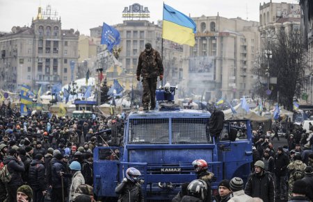 Украинцы в майданной кабале