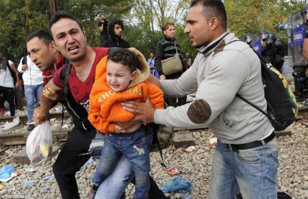 Фоторепортаж. Сирийские беженцы на Греко - Македонской границе