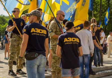 «Москалив на ножи»: националисты прошли маршем по Одессе