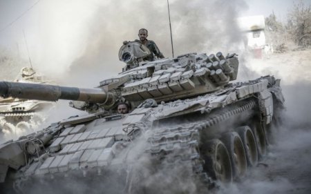 Кадры наступления сирийской армии на боевиков ИГ с башни боевого танка