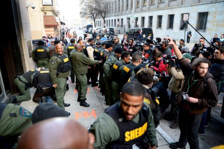В США вспыхнули беспорядки после освобождения полицейского, обвиняемого в гибели афроамериканца