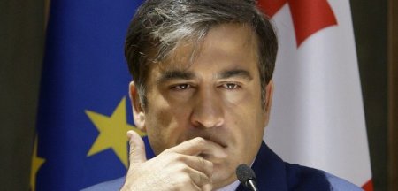 Саакашвили: Кабмин обращается с экономикой как с дойной коровой, но корова уже сдохла