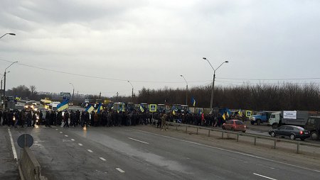 Аграрии объявили всеобщую забастовку и начали блокировать дороги
