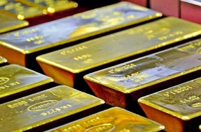 МВФ боится: Зачем Россия скупает гигантские объемы золота?