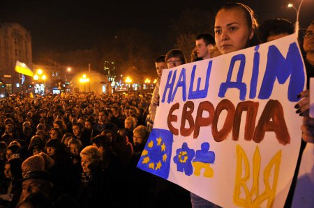 Цэ Европа: 22 летевших в США украинца сняты с рейса в Париже из-за сомнений в подлинности виз