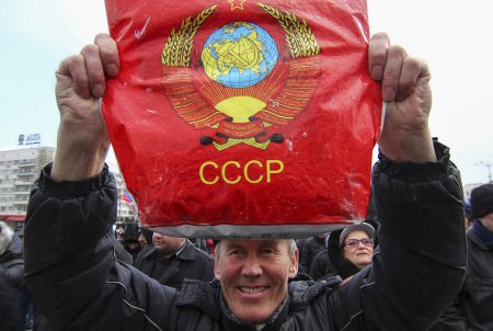 Закон о декоммунизации на Украине породил спрос на символику СССР