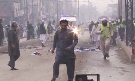 Автобус с госслужащими взорван в пакистанском Пешаваре