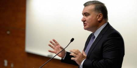 Посол Азербайджана в США попросил Кардашьян помолчать