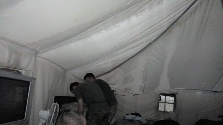 На Украине размыло дождем военный лагерь, возведенный по стандартам НАТО