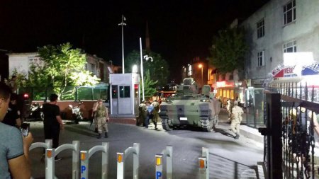 В Турции военный переворот: армия свергает Эрдогана