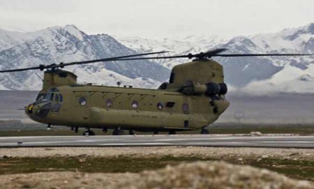 В Турцию доставлен первый заказанный в США вертолет CH-47F "Чинук"
