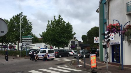 Захват заложников в церкви во Франции: преступники ликвидированы, один заложник погиб