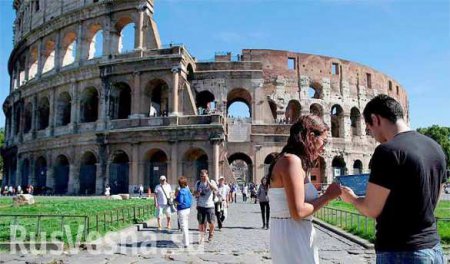 Российские туристы поймали в Риме грабителя и сдали его полиции
