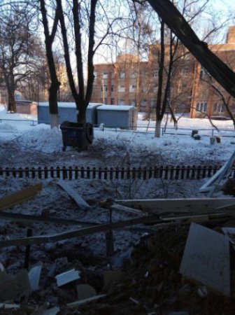 Укрофашисты нанесли артиллерийский удар по Макеевке, ученики школы №32 эвакуированы в убежище