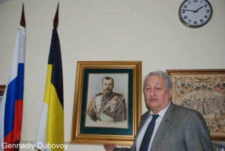 Порошенко в агонии уничтожает Донецк, пытаясь спасти свой режим, — генерал службы внешней разведки