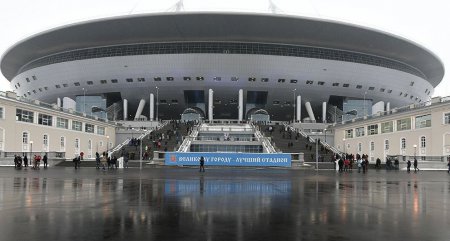 И тест, и драйв: первые посетители осмотрели Крестовский стадион в Санкт-Петербурге