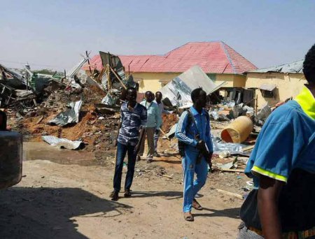 Около 40 человек погибли в результате теракта на рынке в Могадишо - Военный Обозреватель