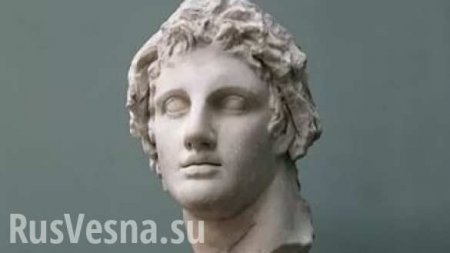 Археологи нашли в Крыму склеп времен Александра Македонского