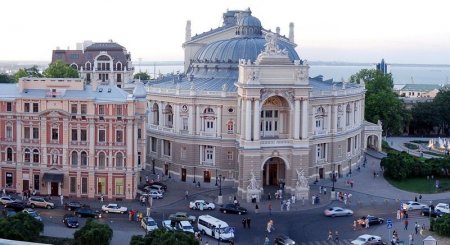 Мэр Одессы приостановил решение о переименовании улиц