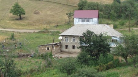 На границе Армении и Азербайджана был совершён обстрел