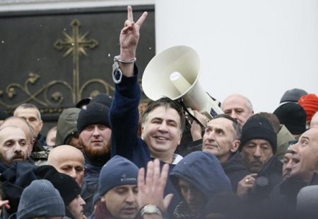Перформанс в Киеве, или Карлсонашвили