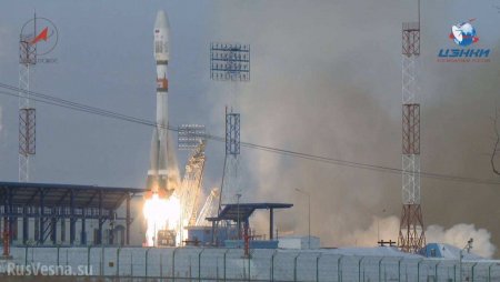 Роскосмос назвал причину неудачного пуска ракеты «Союз» с 19 спутниками (ВИДЕО)