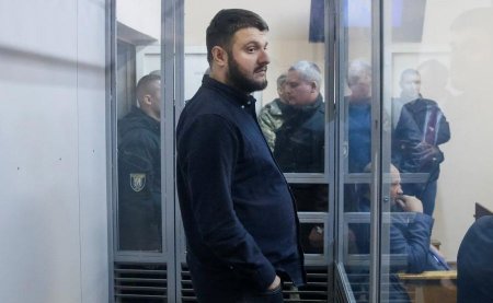 СМИ: суд вернул сыну Авакова загранпаспорт и снял браслет