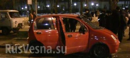 СРОЧНО: В центре Донецка взорвался автомобиль, есть жертвы (+ВИДЕО, ФОТО)