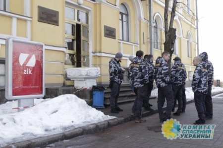 «Нацкорпус» Билецкого вызвался охранять офис телеканала «ZIK» от недобросовестных интриг Банковой