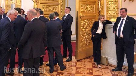 Поклонская отреагировала на ажиотаж вокруг её фото с инаугурации Путина