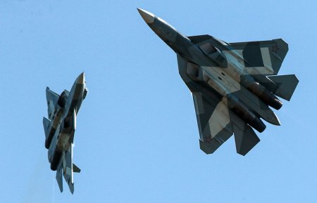 Масштабное авиашоу с участием истребителей пятого поколения Су-57 прошло под Рязанью