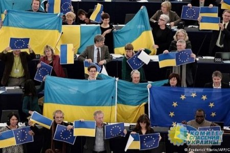 Европарламент выделяет Украине 1 млрд евро