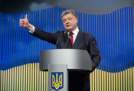 Бывший министр обороны Украины заявил, что ему стыдно за Порошенко