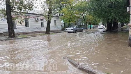 Украинский курорт ушёл под воду после ночного дождя (ФОТО, ВИДЕО)