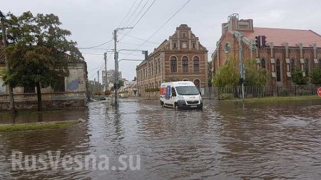 Украинский курорт ушёл под воду после ночного дождя (ФОТО, ВИДЕО)