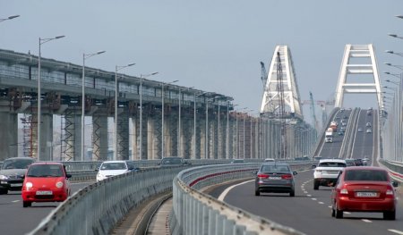 С 1 октября откроется движение грузовиков по Крымскому мосту