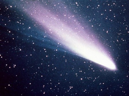 Хвосты комет «распушивает» магнитное поле Солнца - учёные