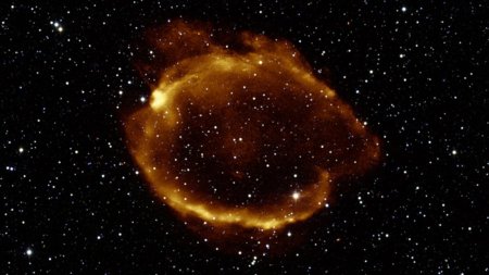 «То еще зрелище»: Астрономы наблюдали процесс насыщения сверхмассивной черной дыры