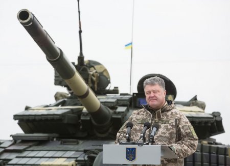 Порошенко пообещал в течение пяти лет достичь мира в Донбассе