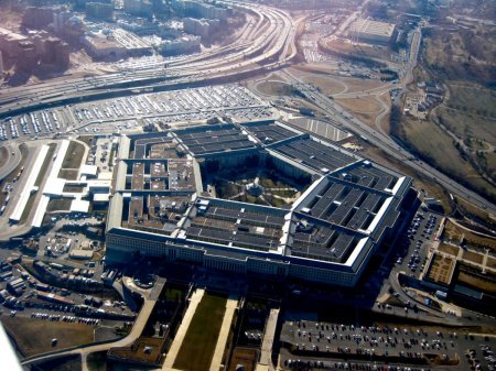 Лекарство от бессмертия: NASA удерживает пришельцев с Нибиру в Пентагоне для опытов - конспиролог