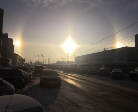 Нибиру приближается? В Новосибирске снова заметили «тройное Солнце»