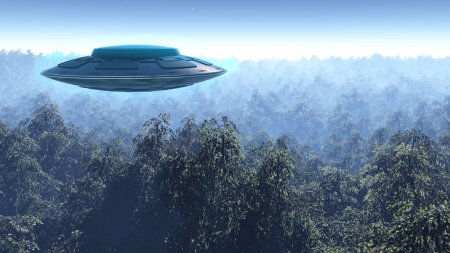 Пришельцы?: Очевидцы из Хокли увидели в небе инопланетный НЛО